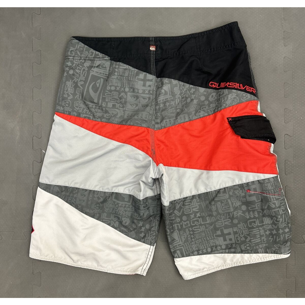 Quicksilver Surf Board Shorts Swim Trunks Size Waist 31 Men’s Black Red Grey FS - Picture 3 of 10